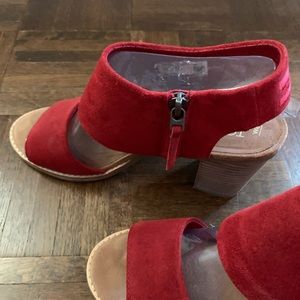 Toms Red Suede Women’s Majorca Block Sandal